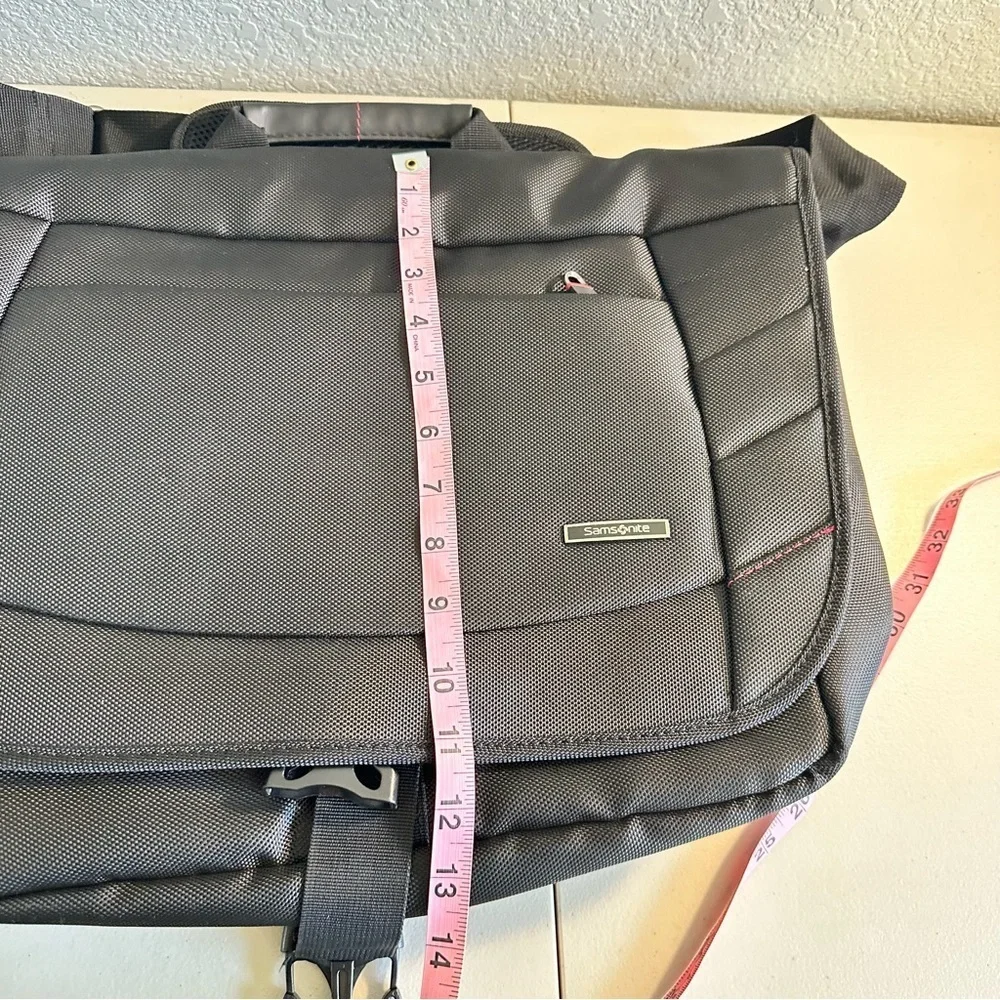 Samsonite Black Laptop Messenger Bag